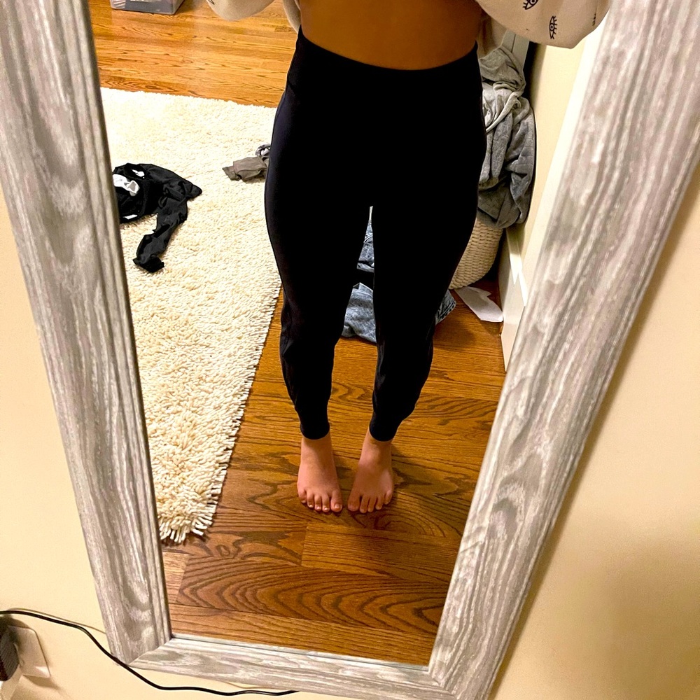 Lululemon Size 6 Navy Align Joggers